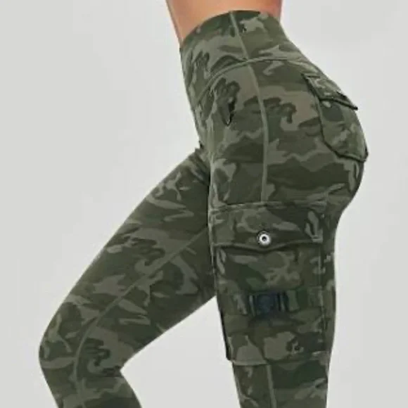 camo cargo fitness leggings